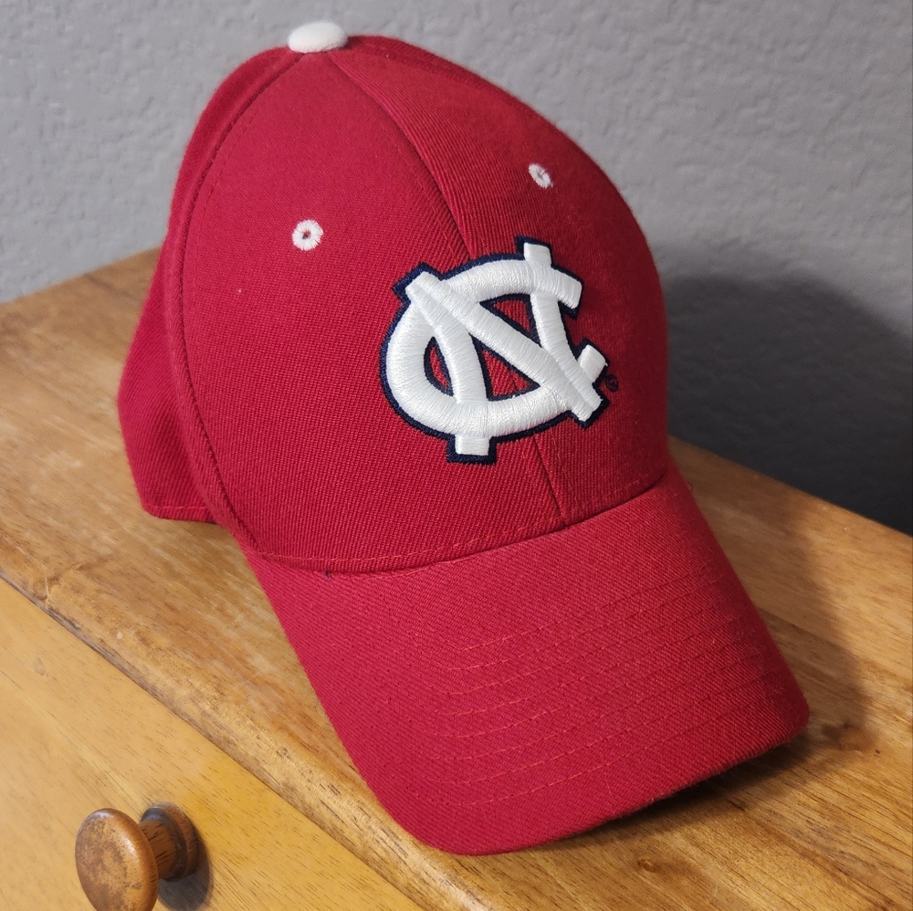 Zephyr North Carolina Tar Heels Fitted Baseball‎ Hat, Size 7